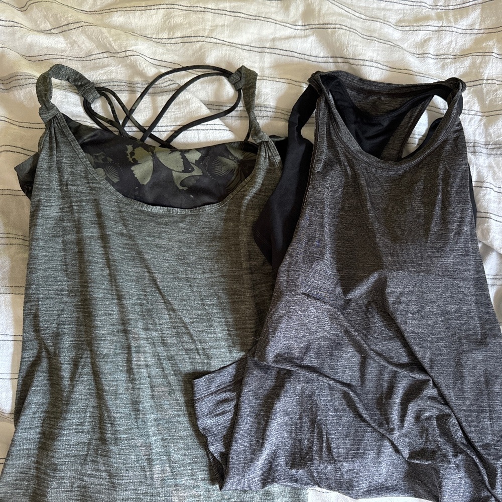 Lululemon size 6 tanks with built in bra